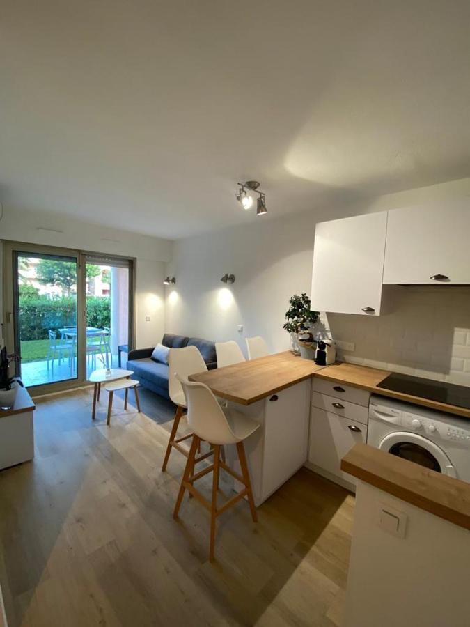 Appartement Avec Piscine 5 Min A Pieds Des Plages Vallauris Bagian luar foto